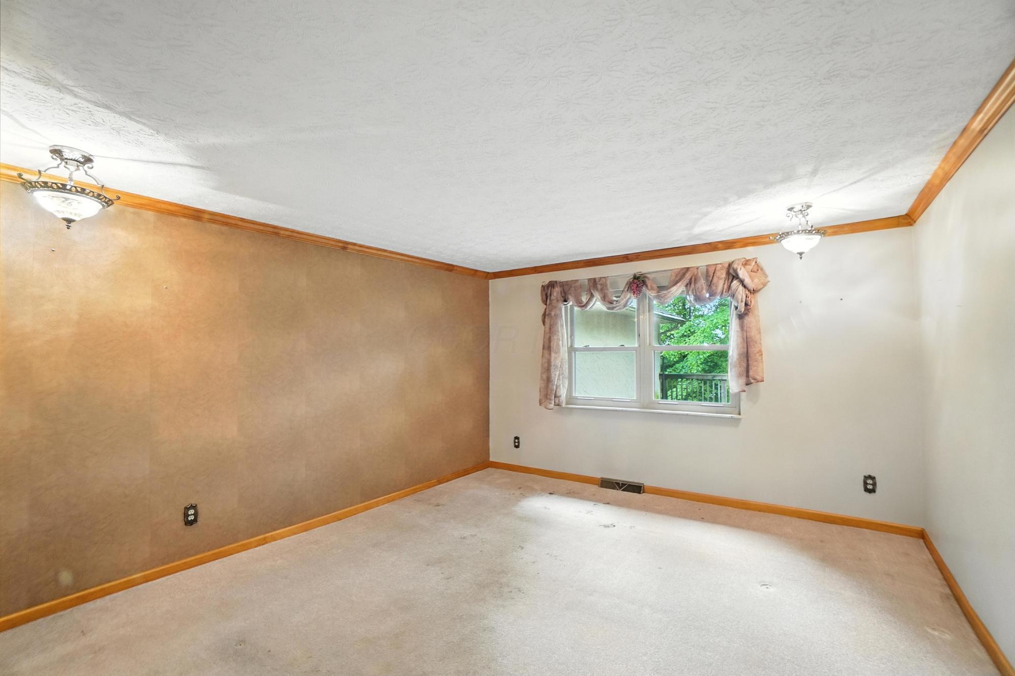 6253 Headley Heights Court