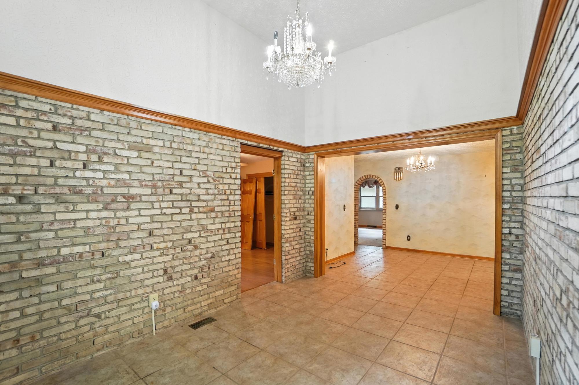 6253 Headley Heights Court