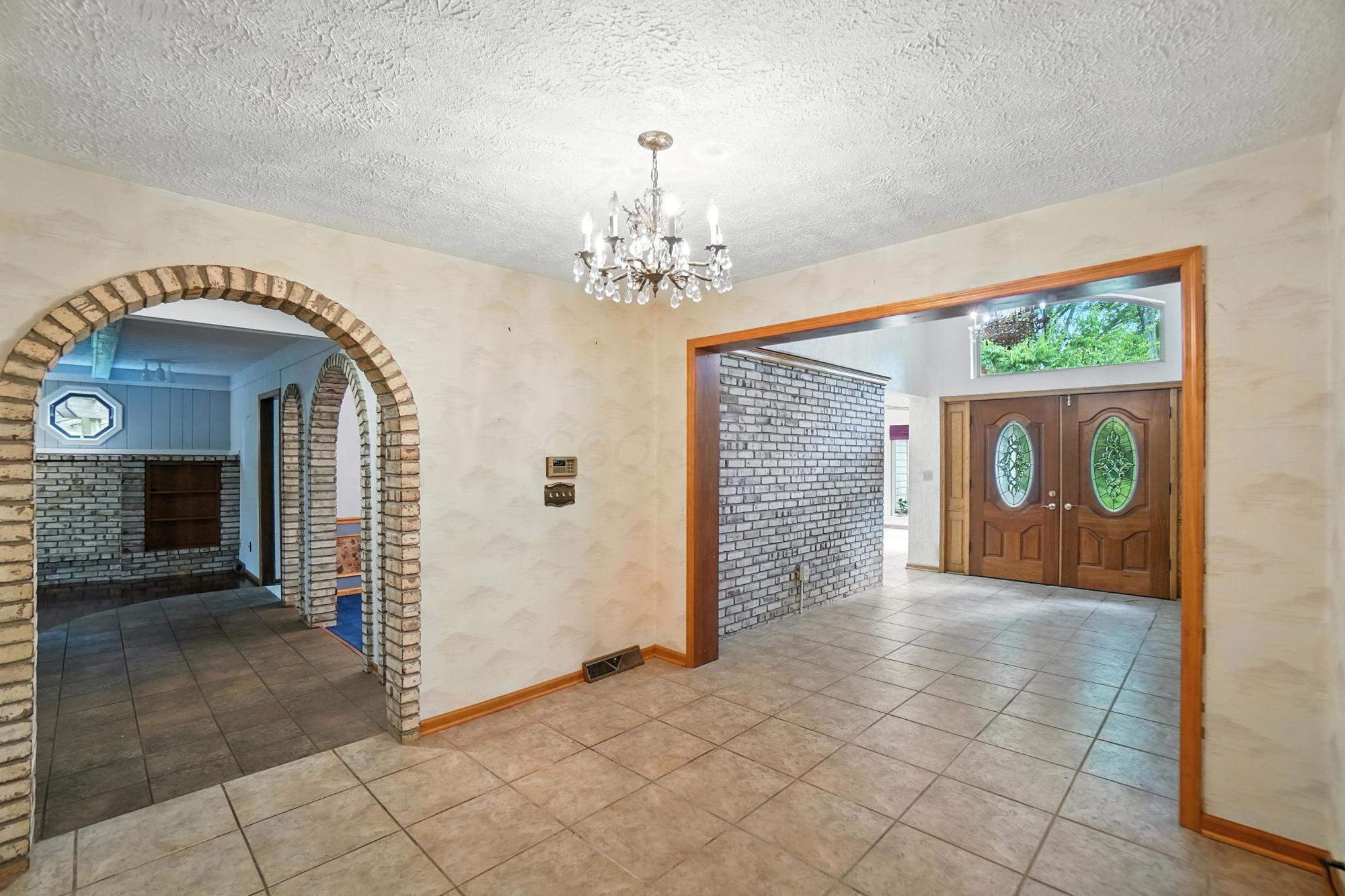 6253 Headley Heights Court