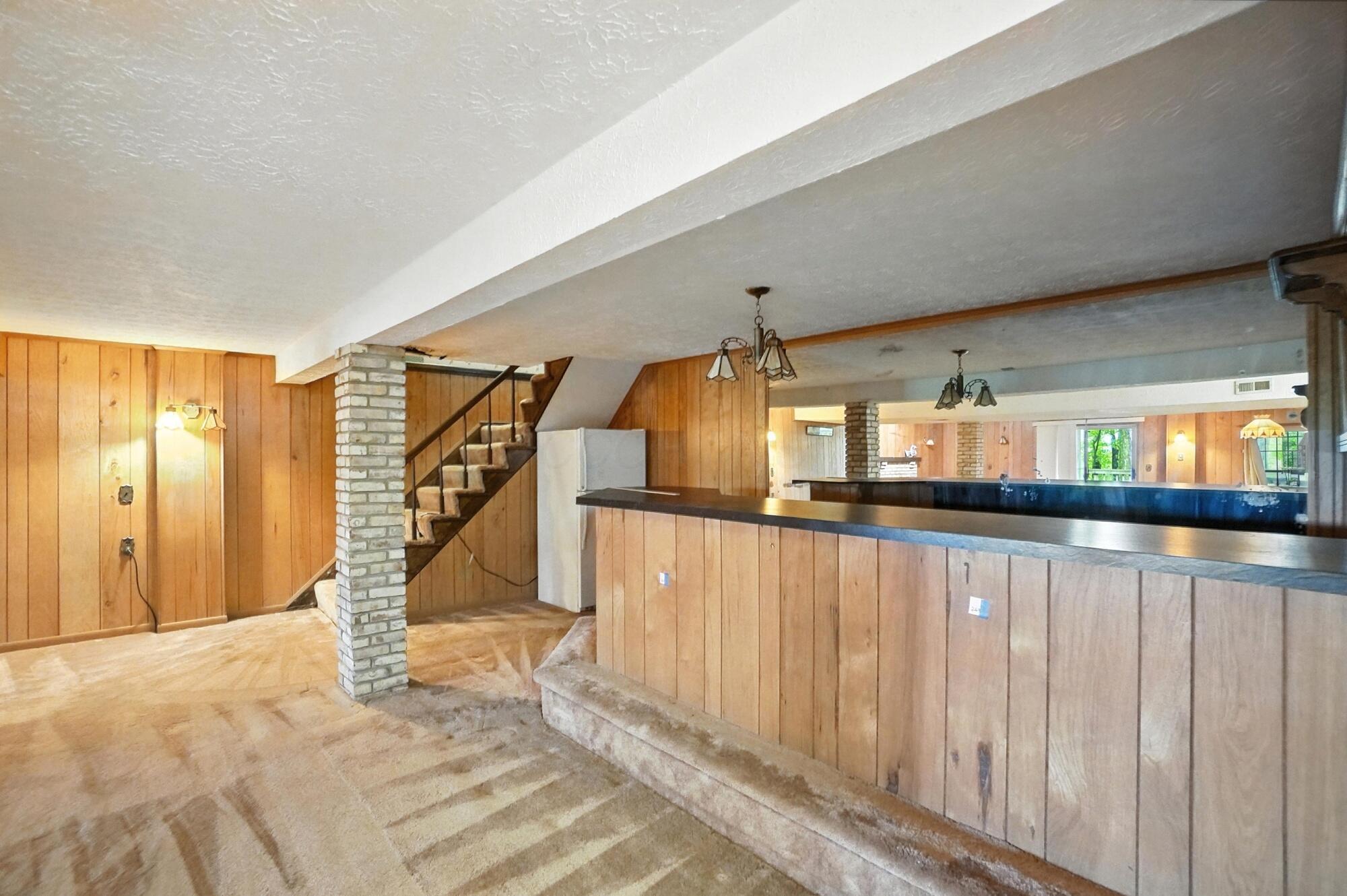 6253 Headley Heights Court