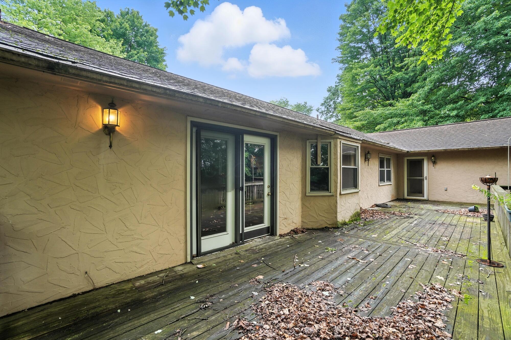 6253 Headley Heights Court