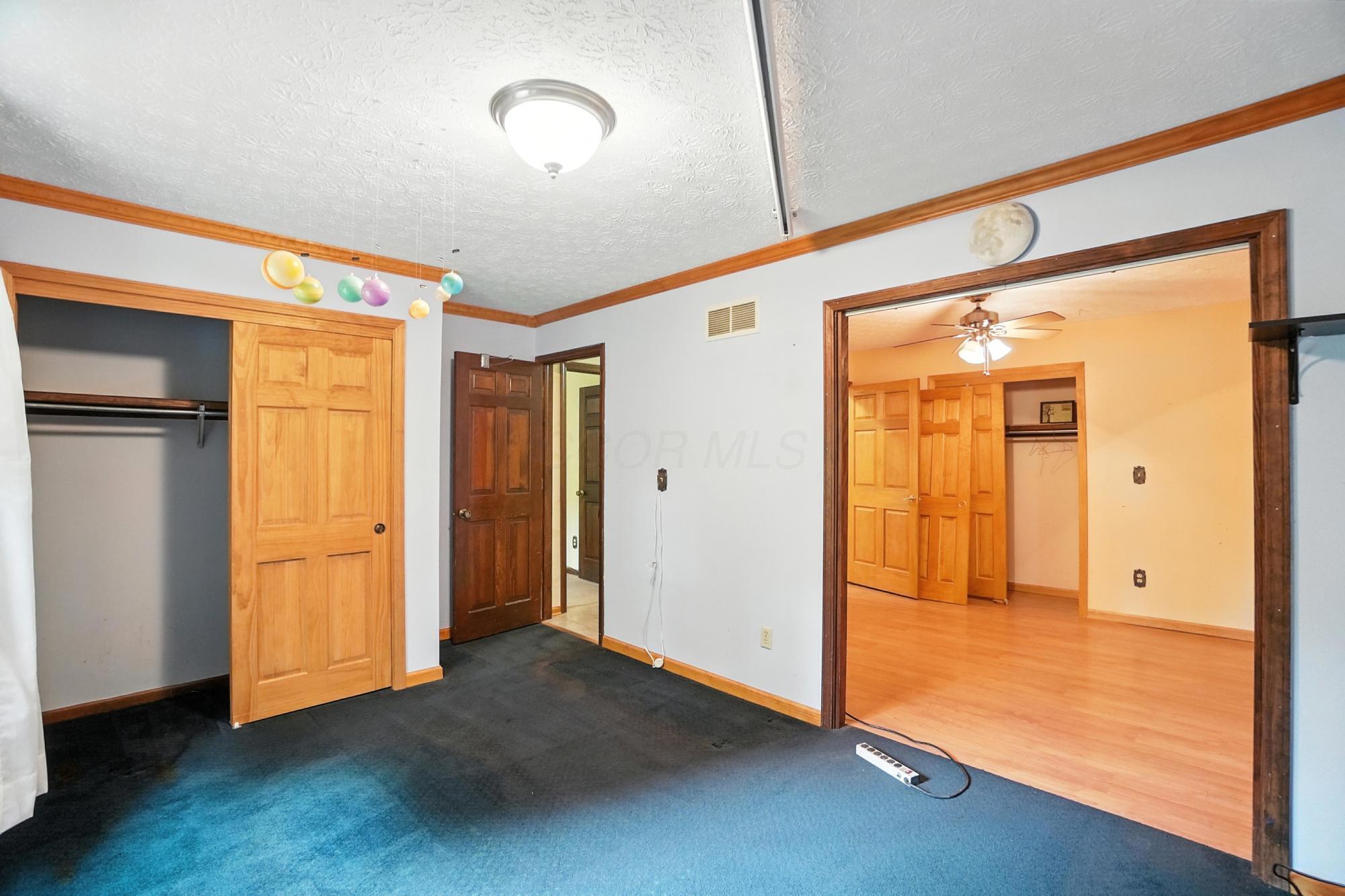 6253 Headley Heights Court