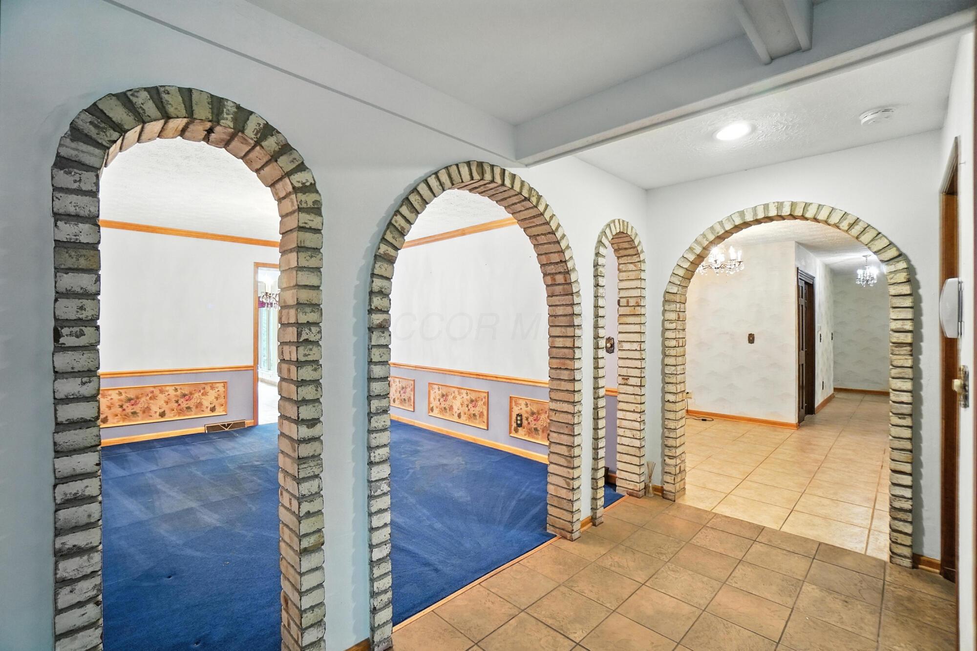 6253 Headley Heights Court