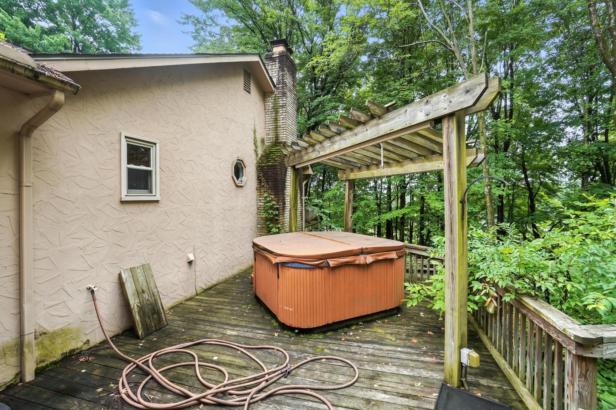 6253 Headley Heights Court