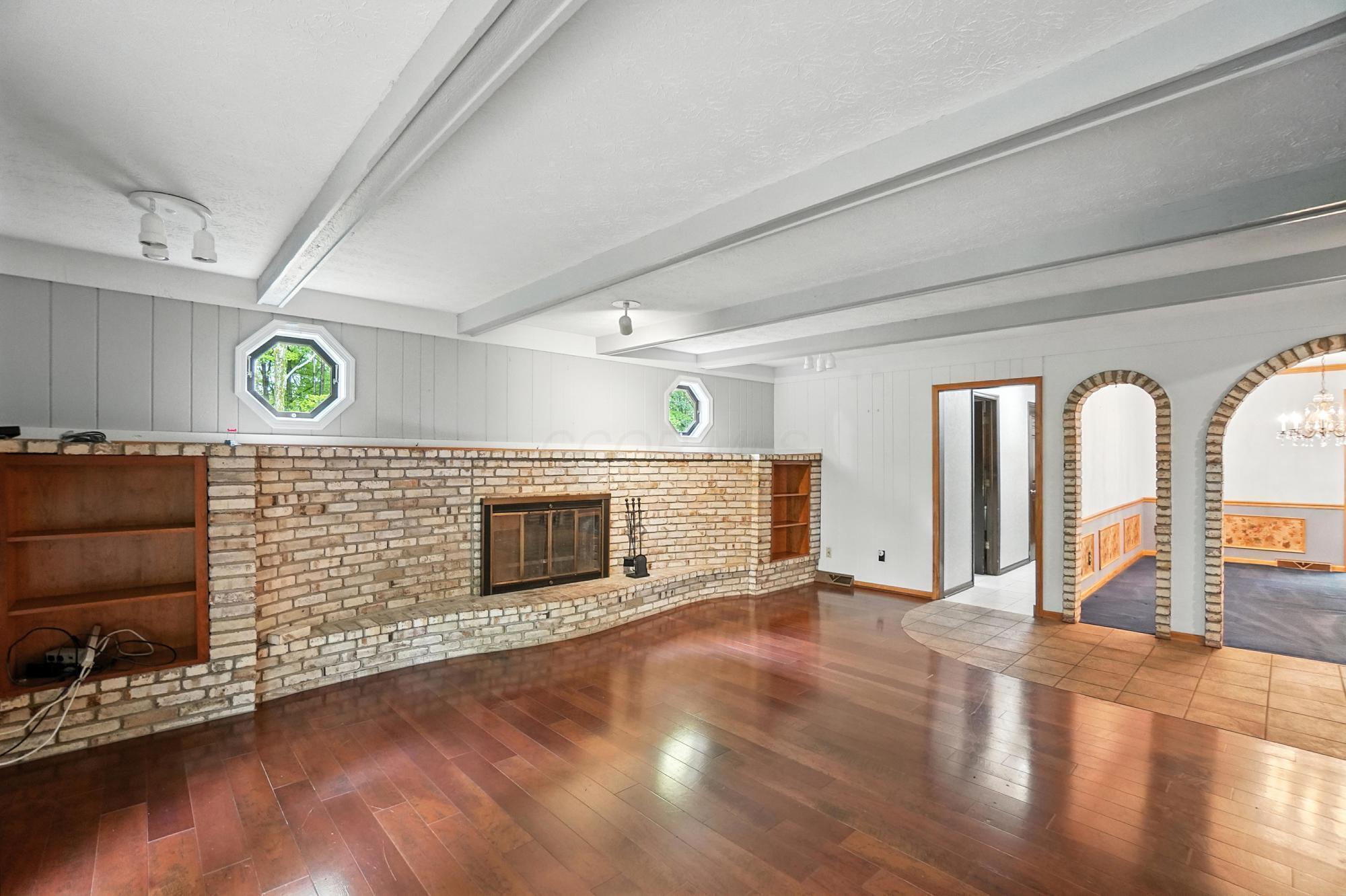 6253 Headley Heights Court