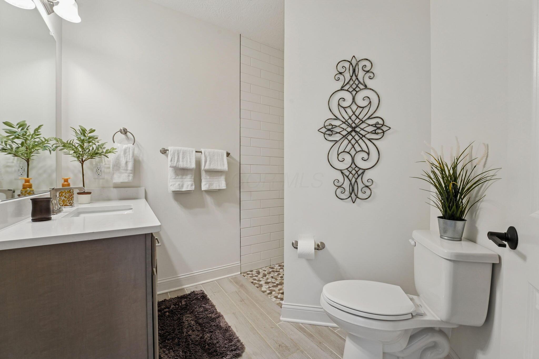 6956 Courtyard Place, Delaware