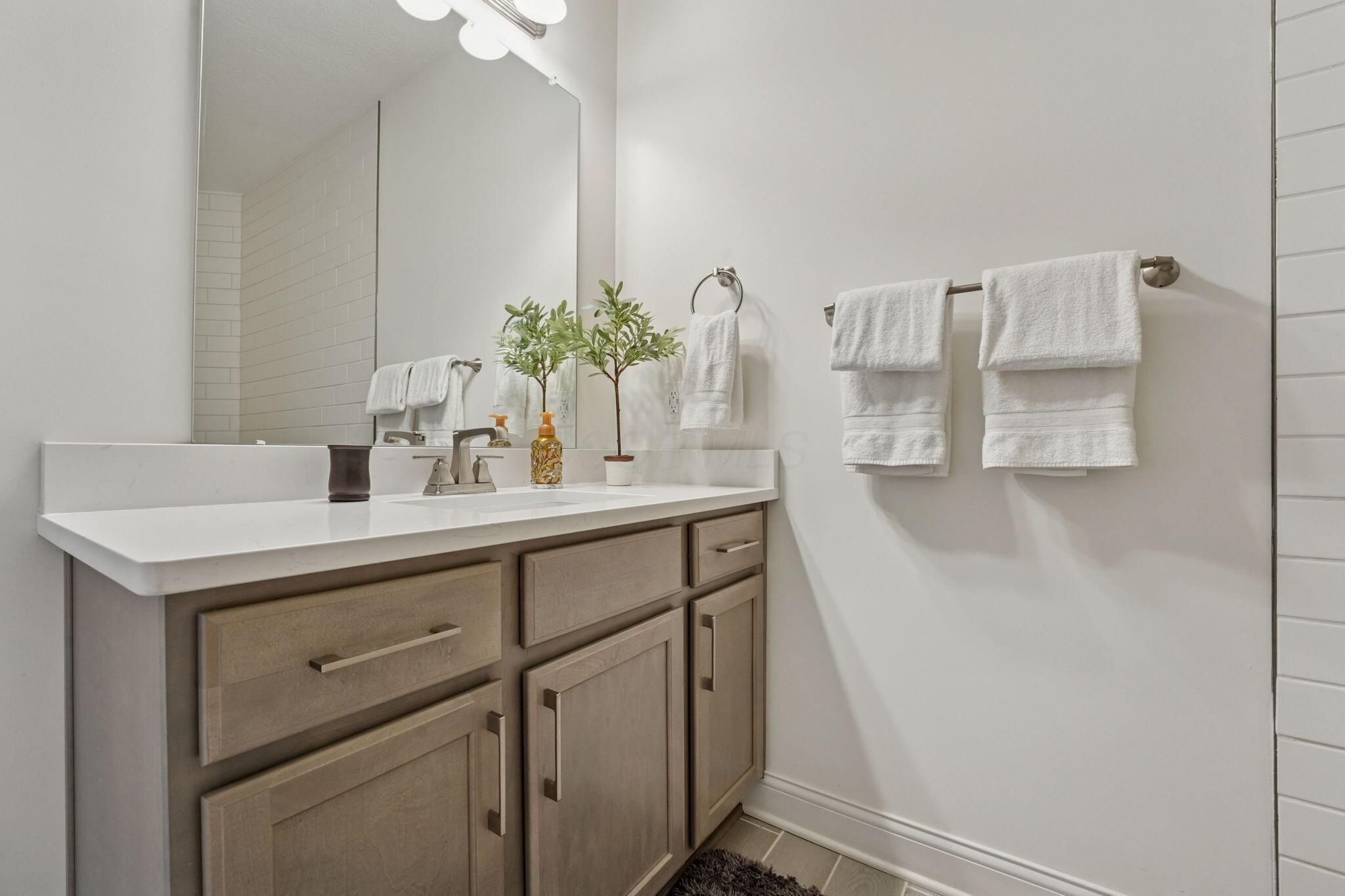 6956 Courtyard Place, Delaware