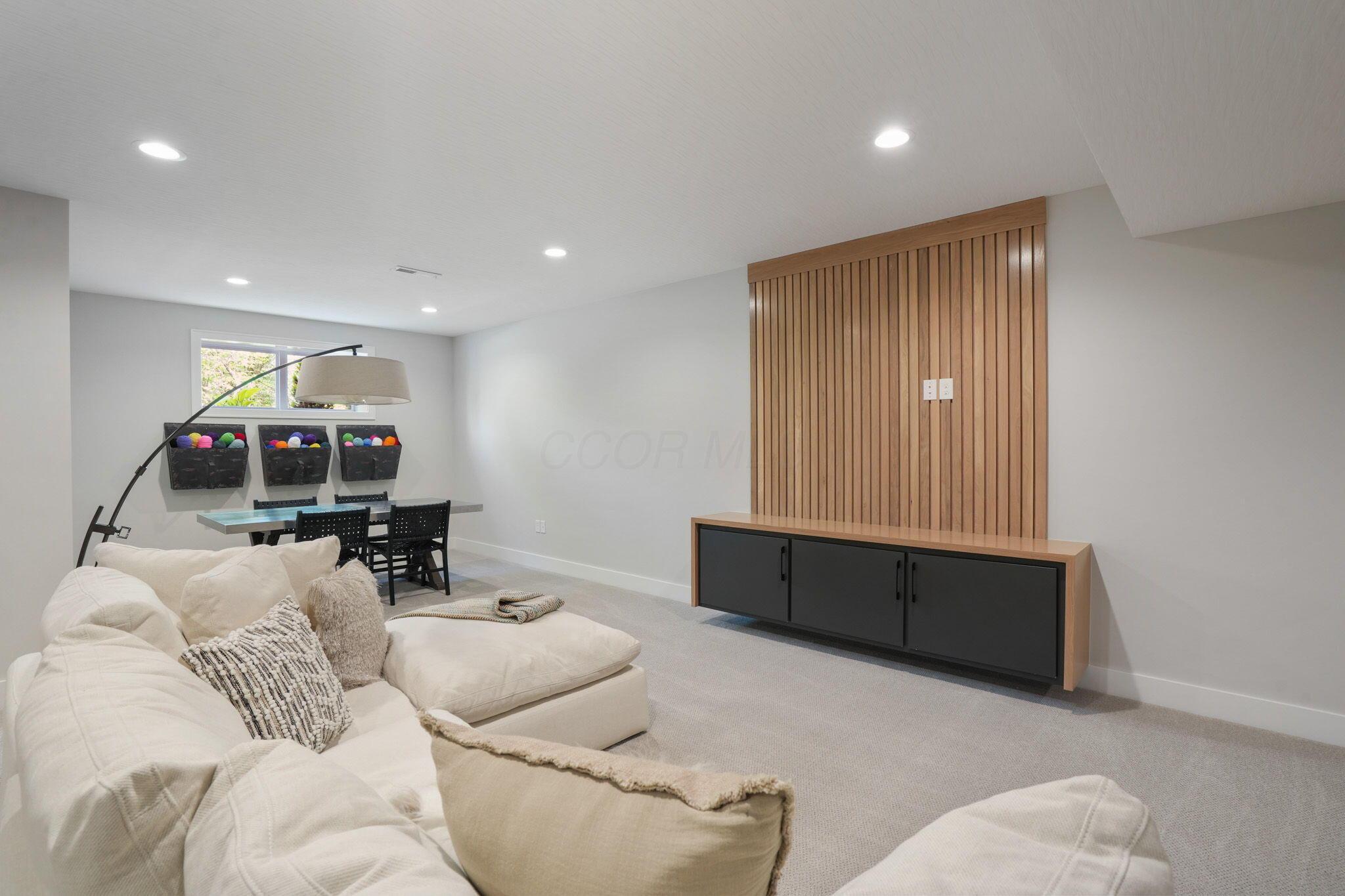 3005 Souder Drive