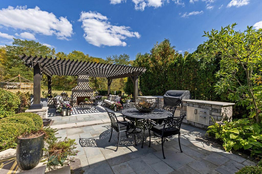 1462 Lovingston Way