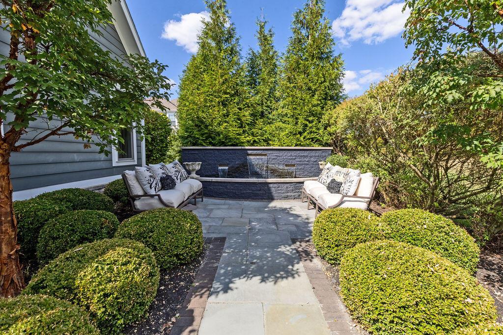 1462 Lovingston Way