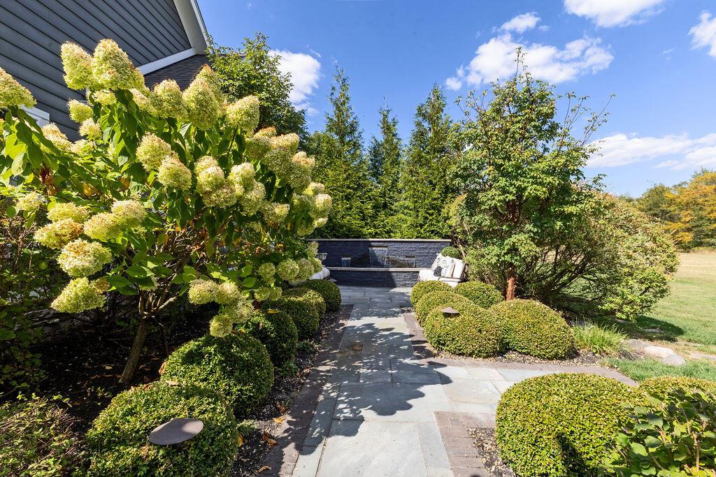 1462 Lovingston Way