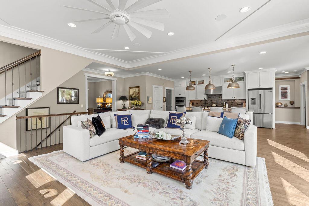 1462 Lovingston Way