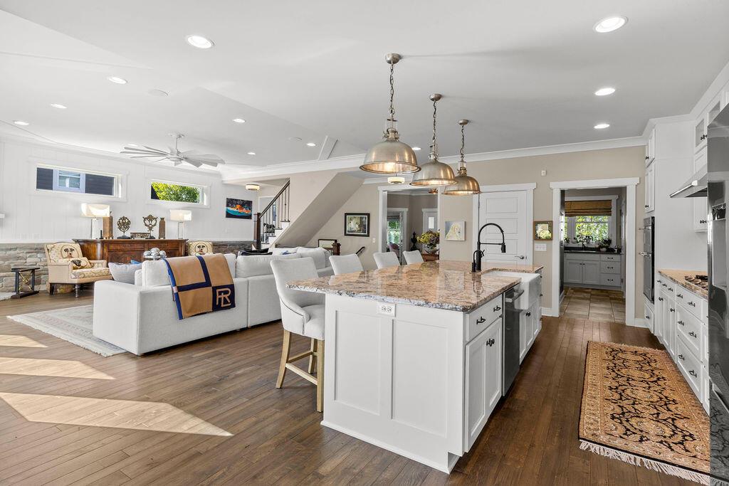 1462 Lovingston Way