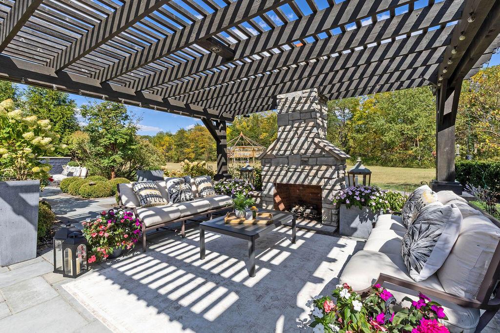 1462 Lovingston Way