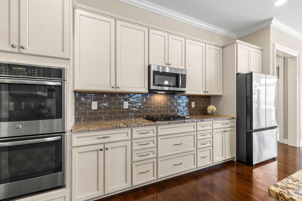 8381 Laidbrook Place