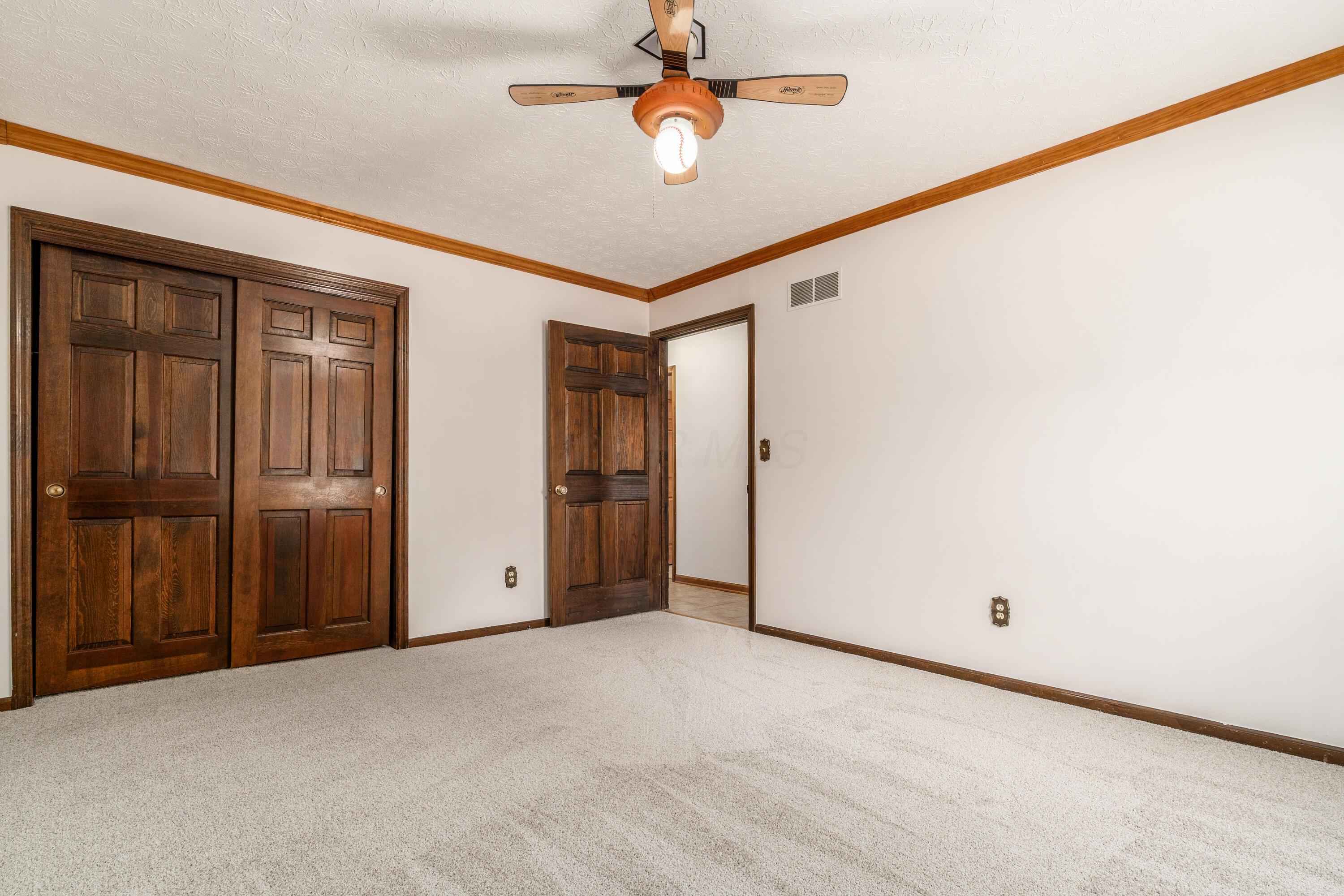 6253 Headley Heights Court