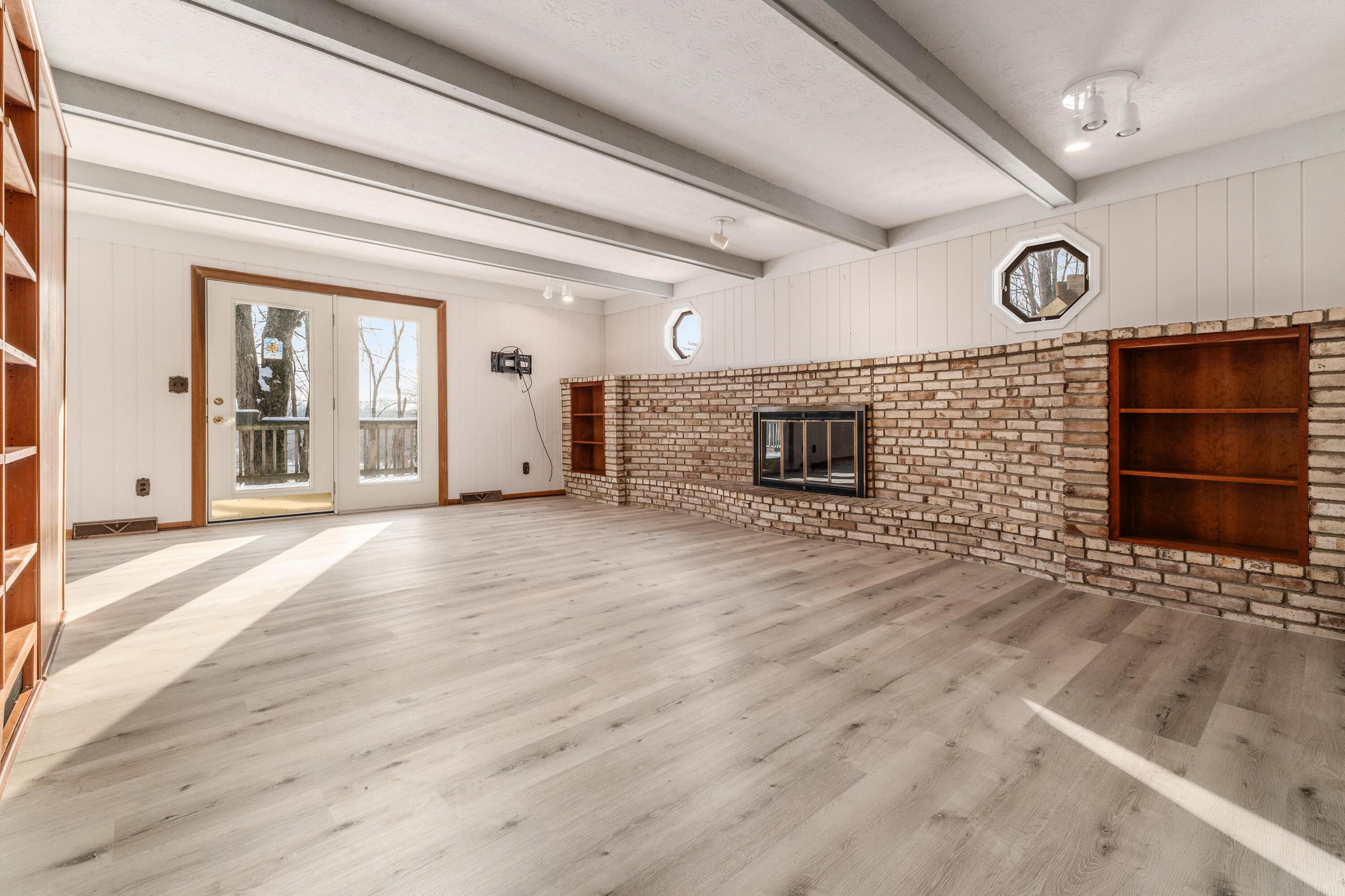 6253 Headley Heights Court