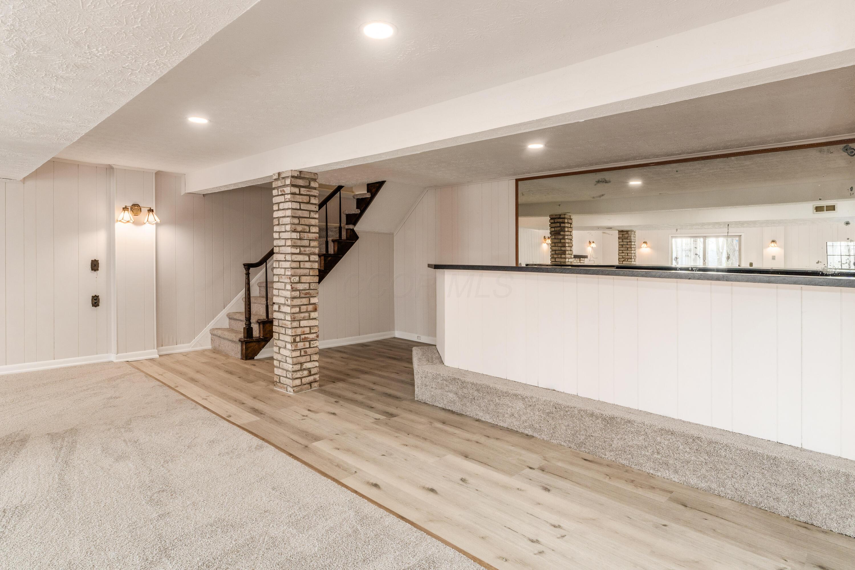 6253 Headley Heights Court