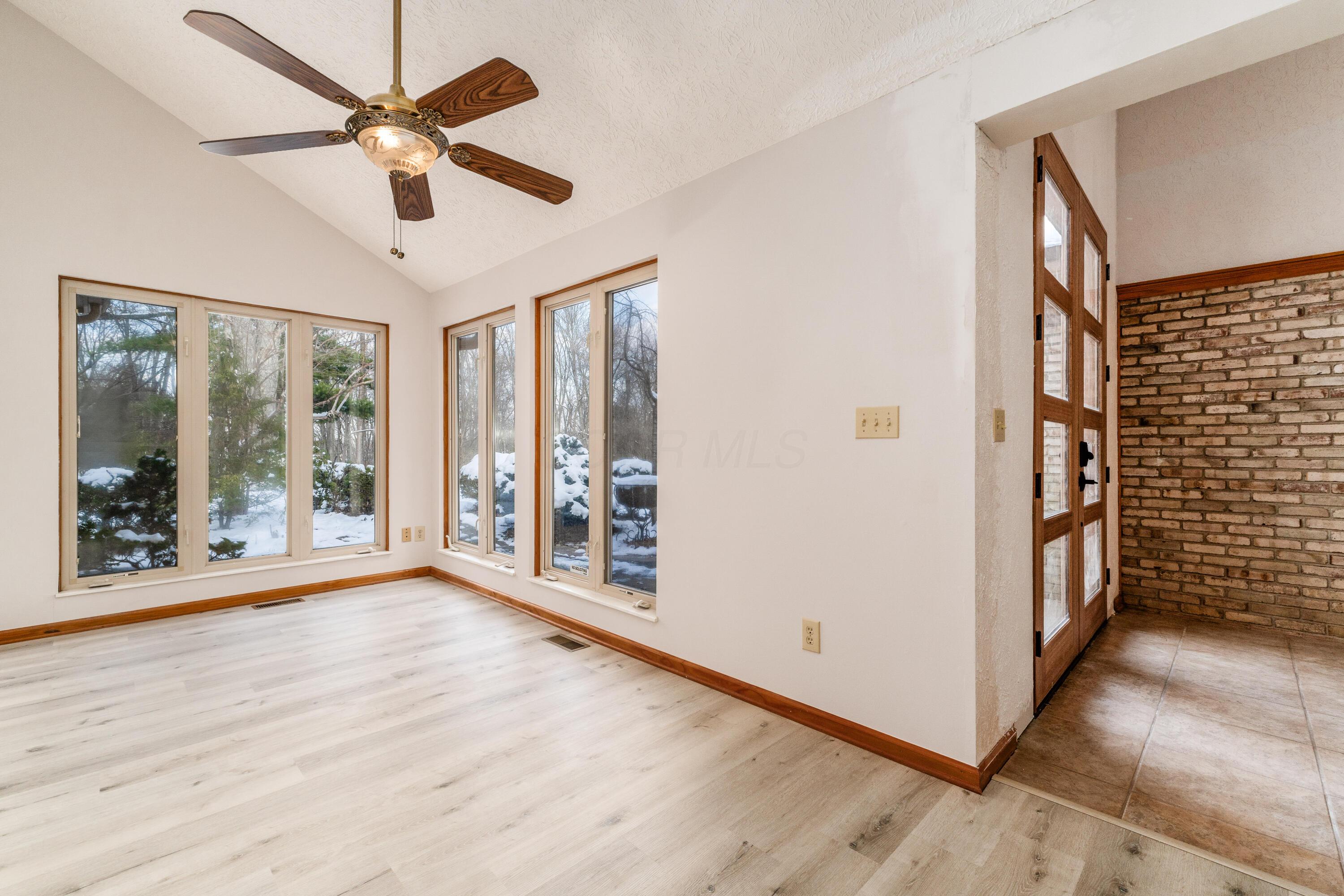 6253 Headley Heights Court