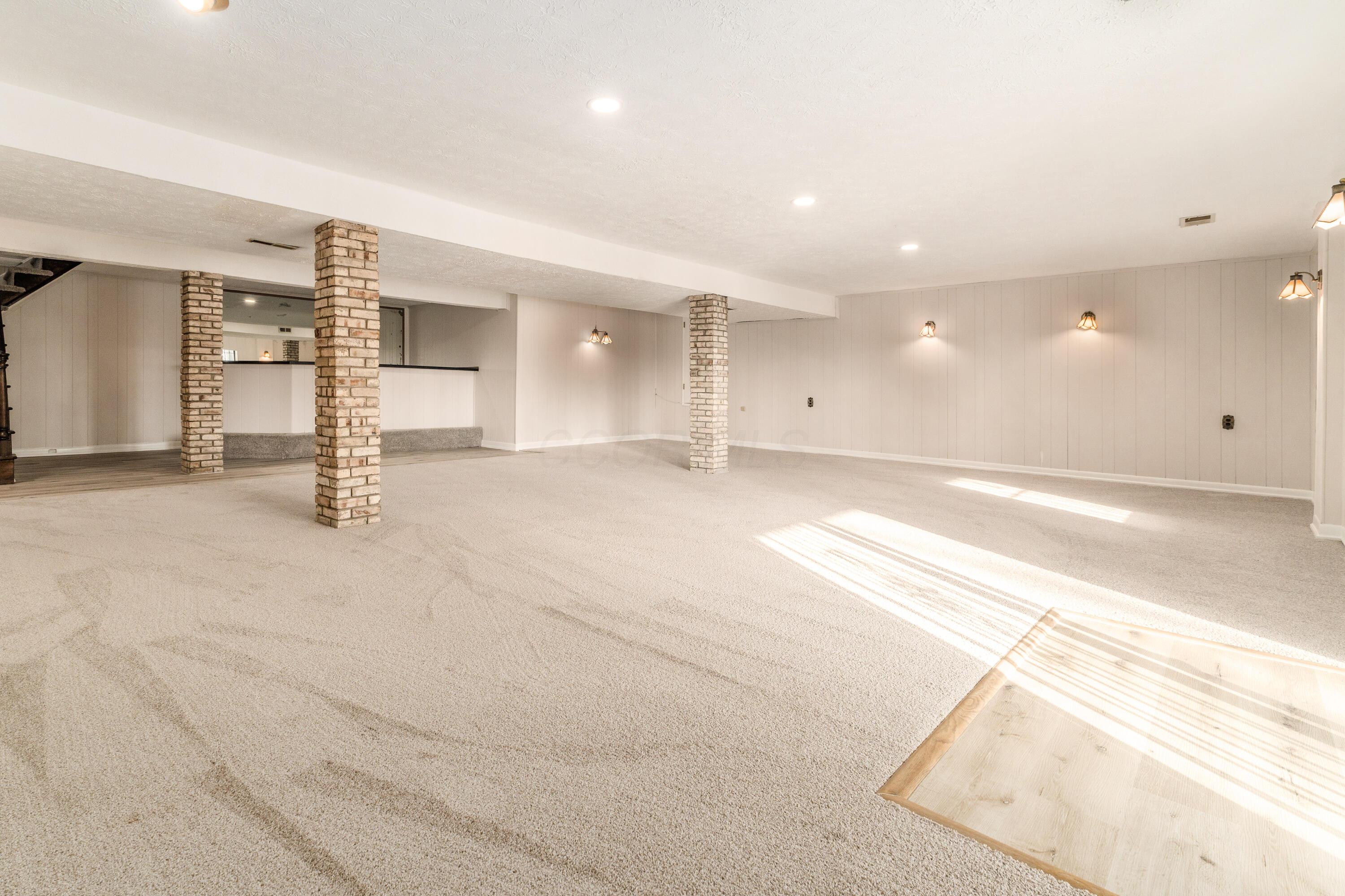 6253 Headley Heights Court