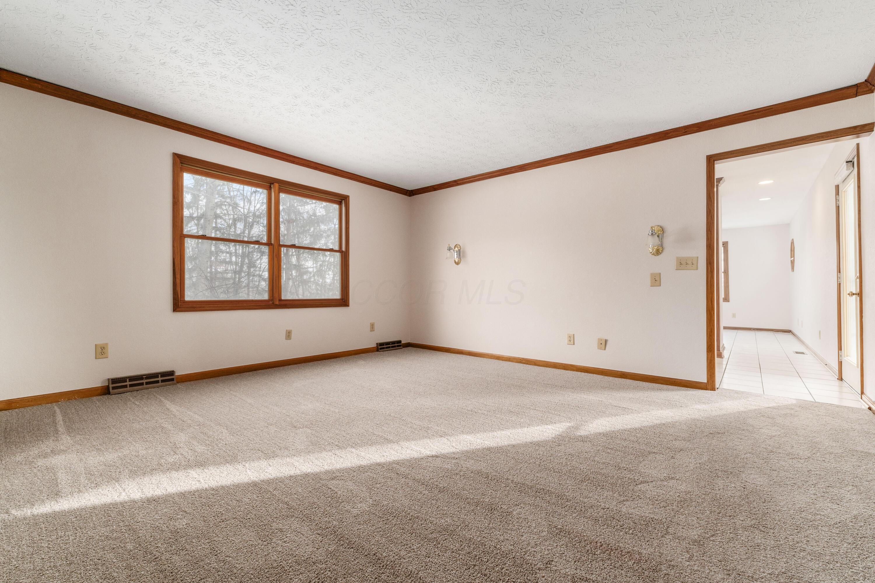 6253 Headley Heights Court