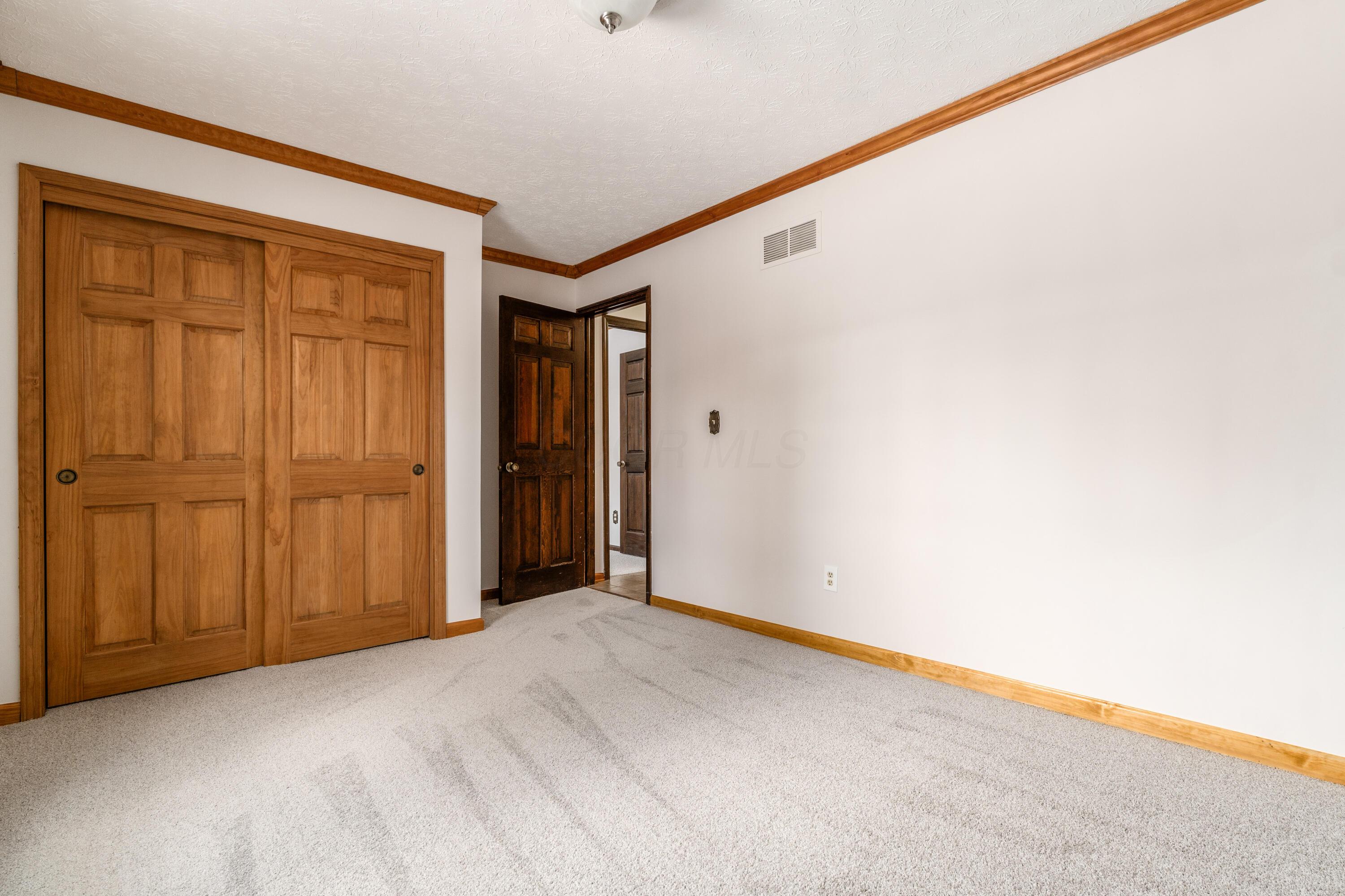 6253 Headley Heights Court