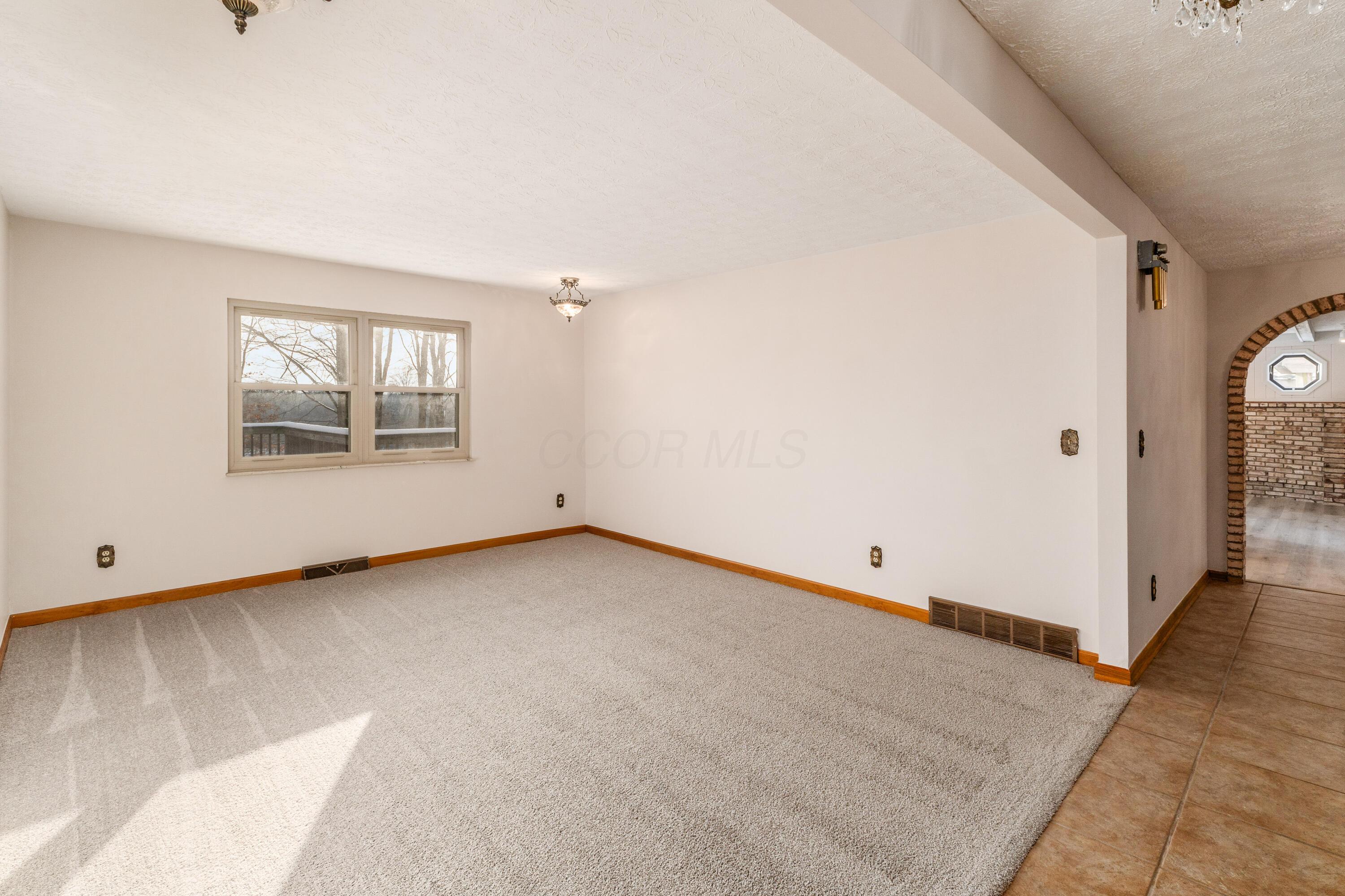 6253 Headley Heights Court