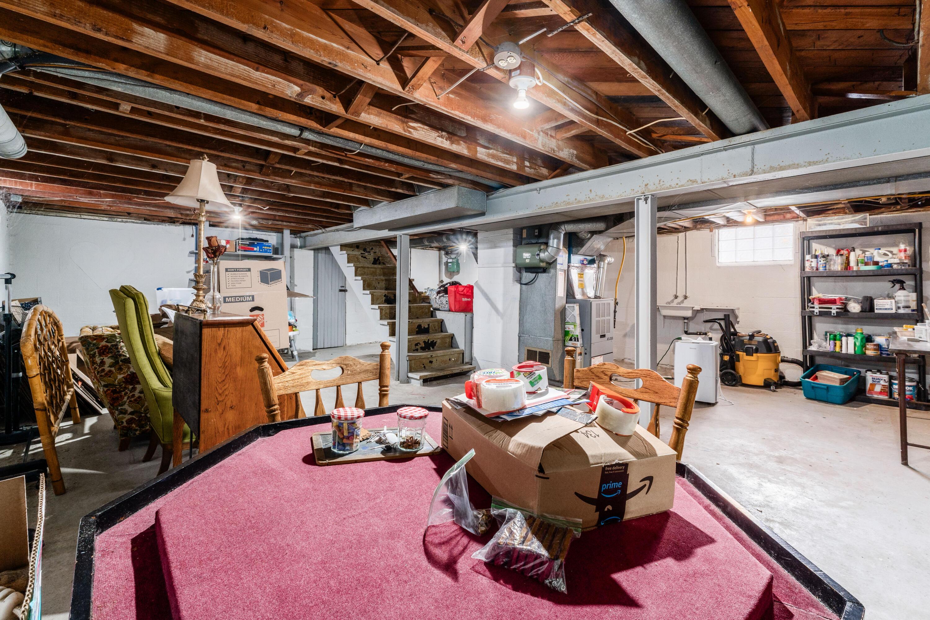 582 E Lincoln Avenue