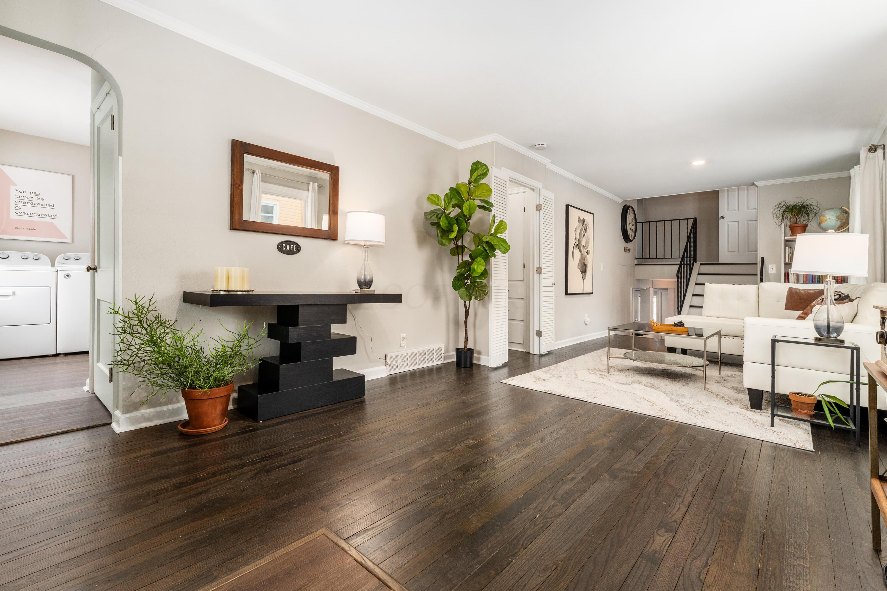 582 E Lincoln Avenue