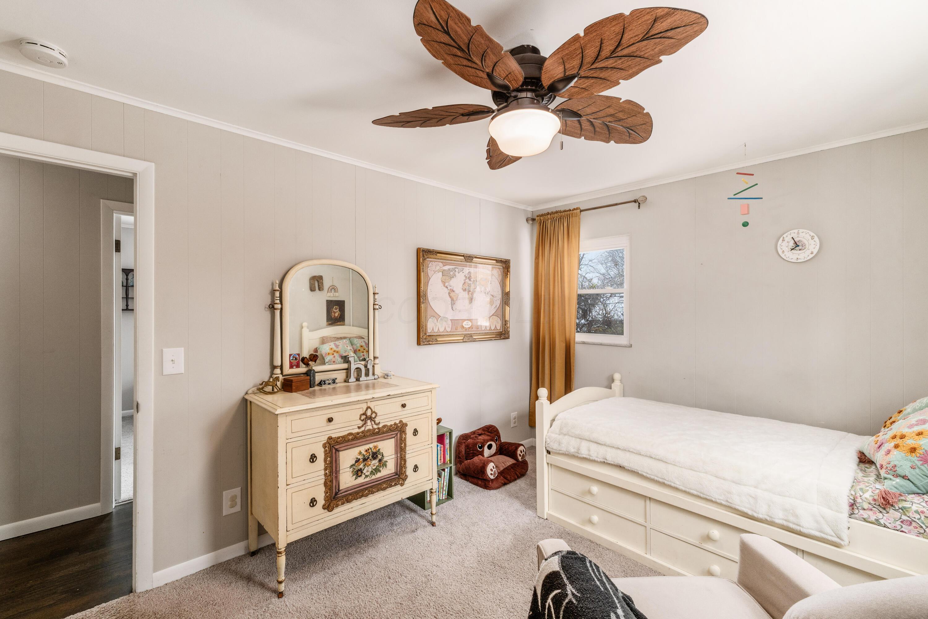 582 E Lincoln Avenue