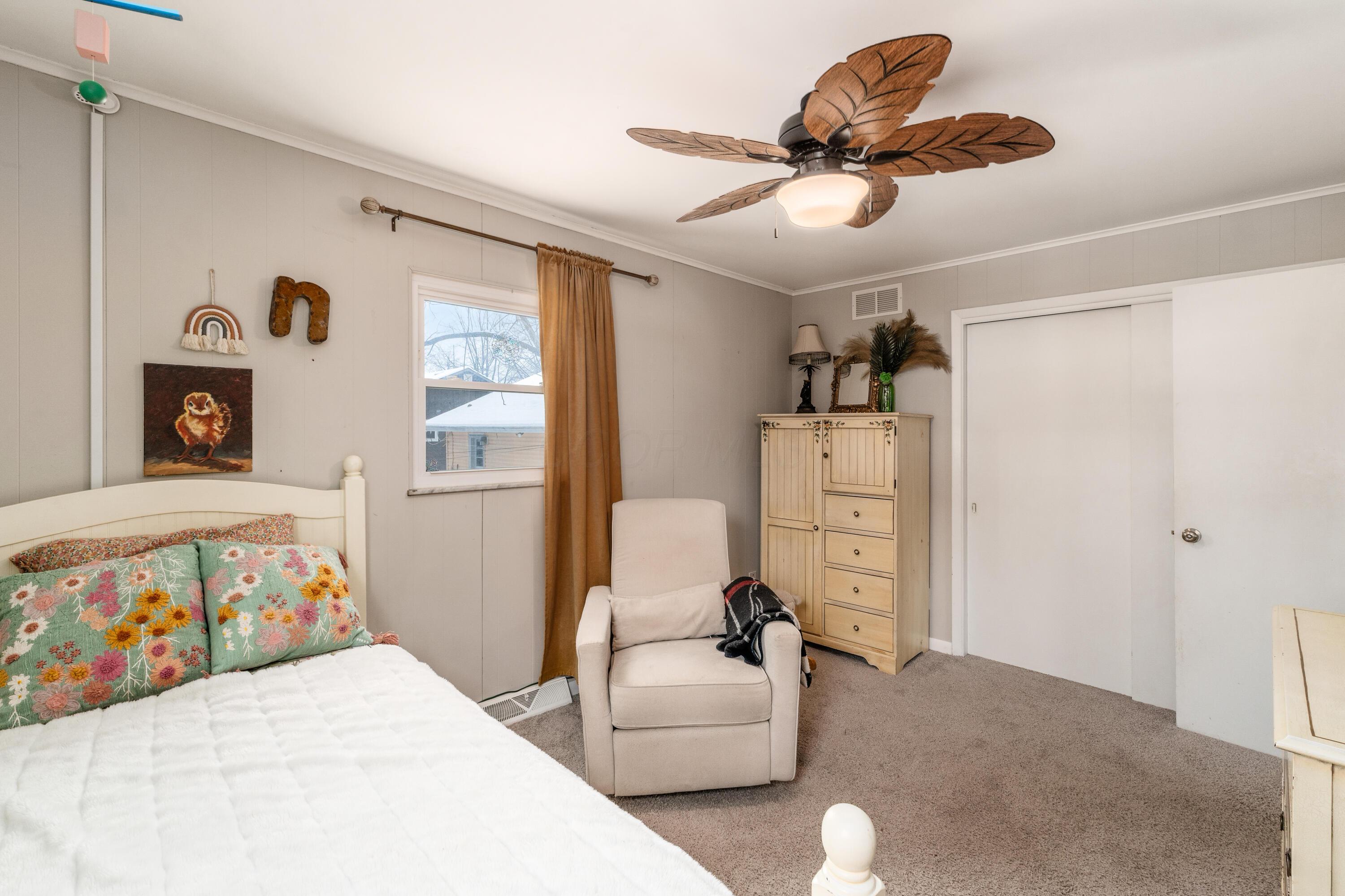 582 E Lincoln Avenue