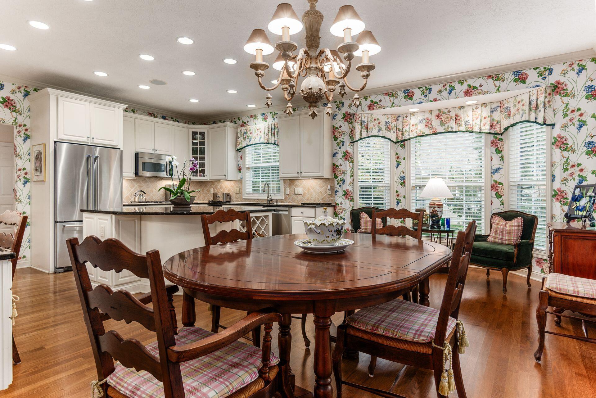 6976 Aiken Place