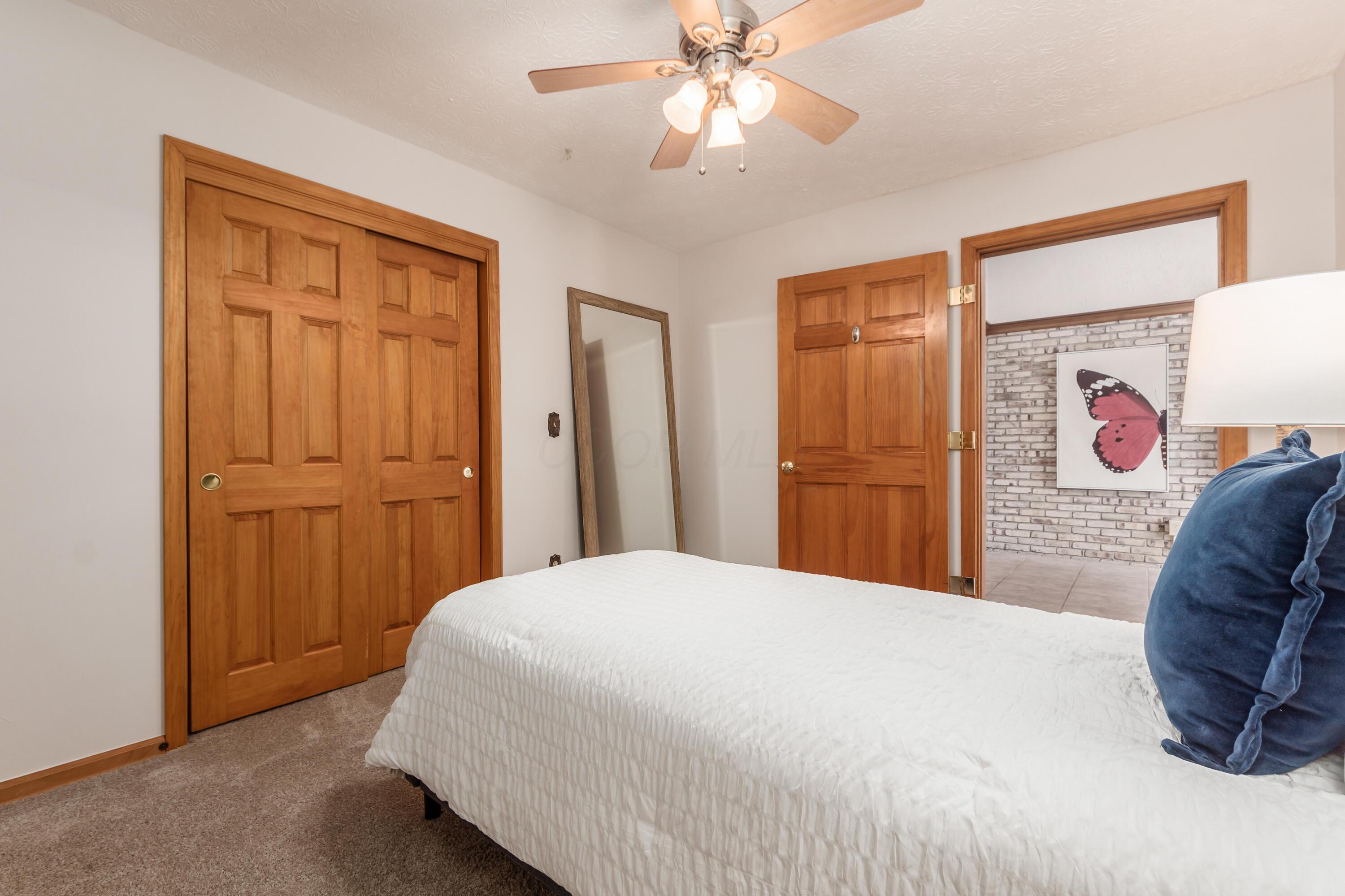 6253 Headley Heights Court