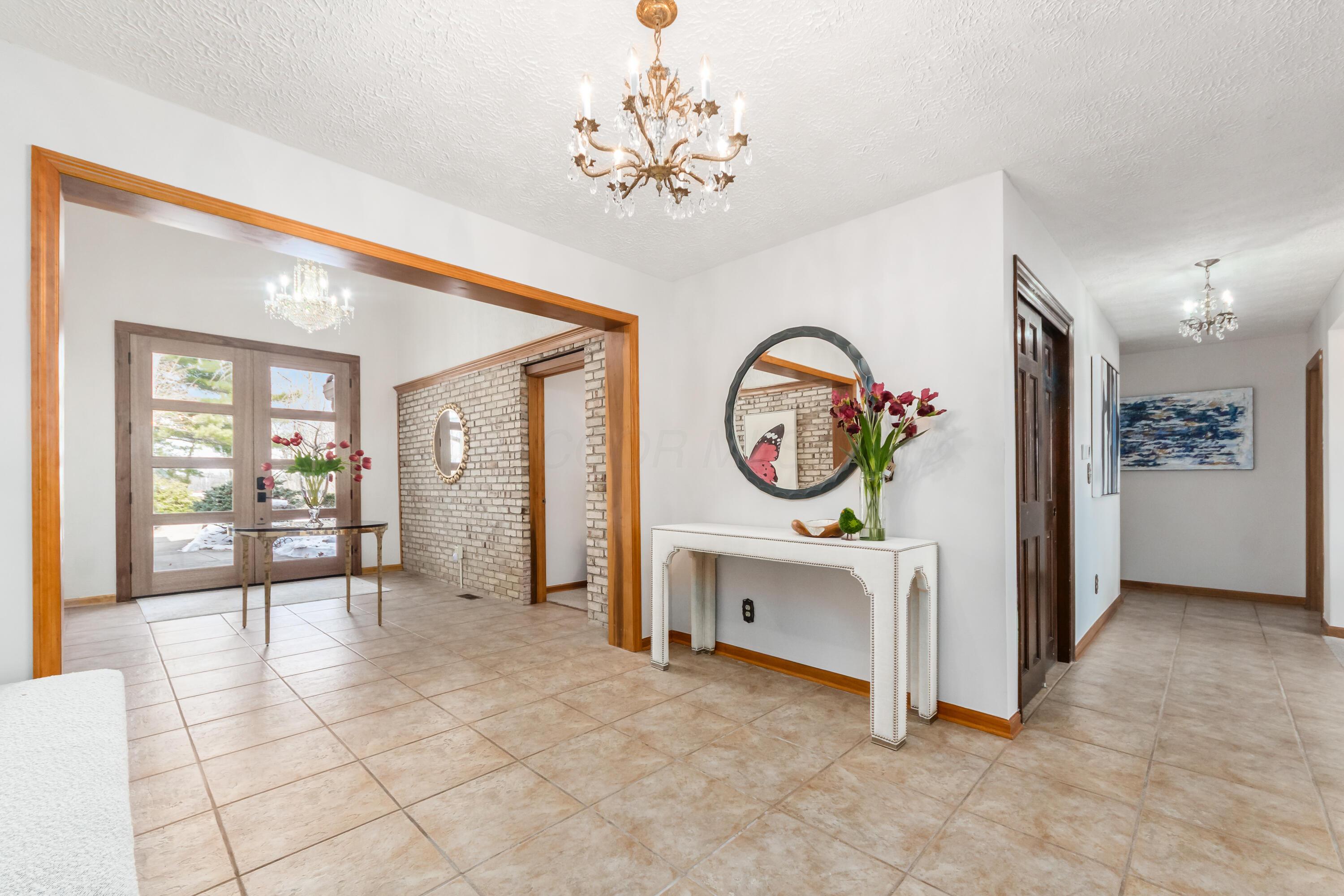 6253 Headley Heights Court