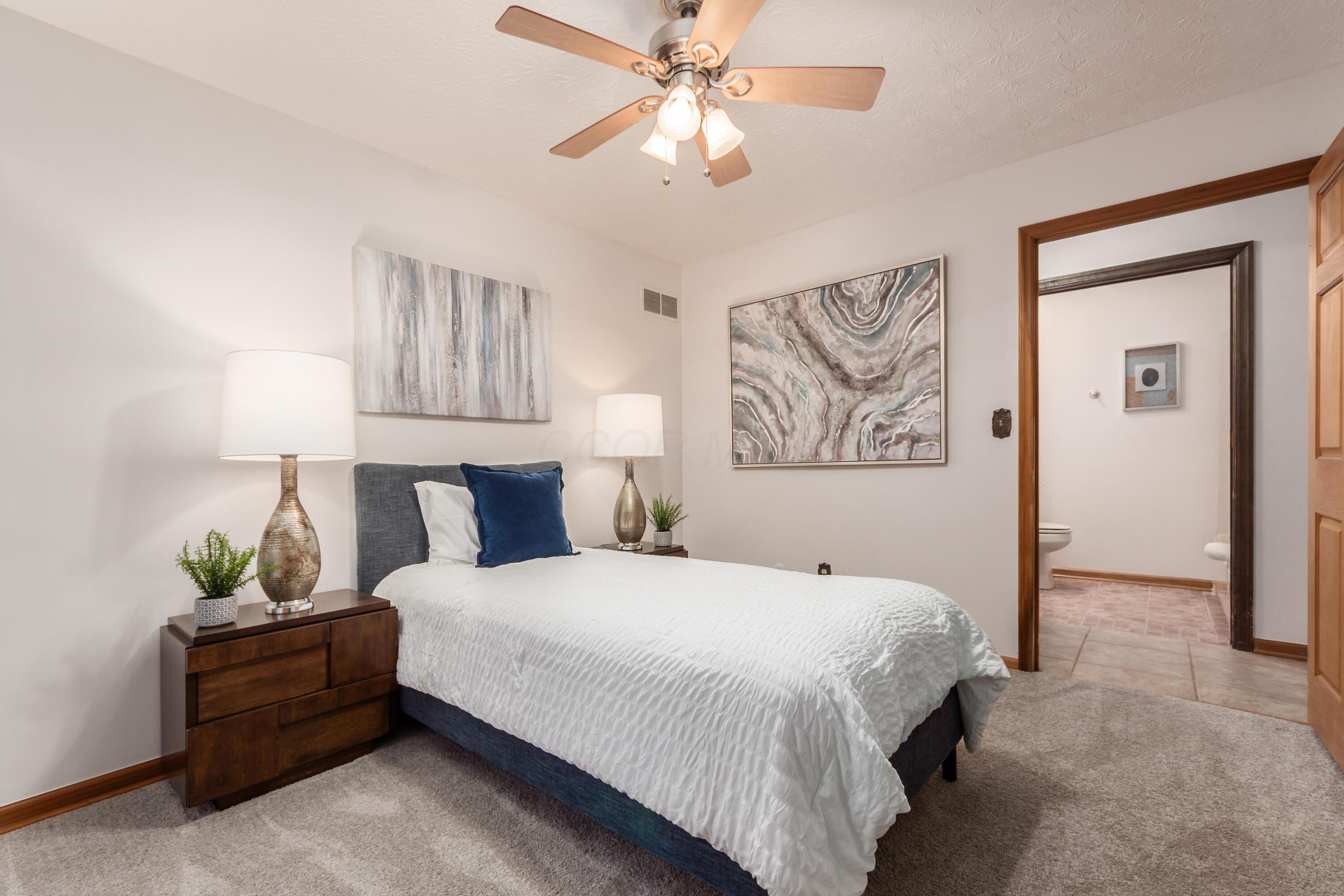 6253 Headley Heights Court