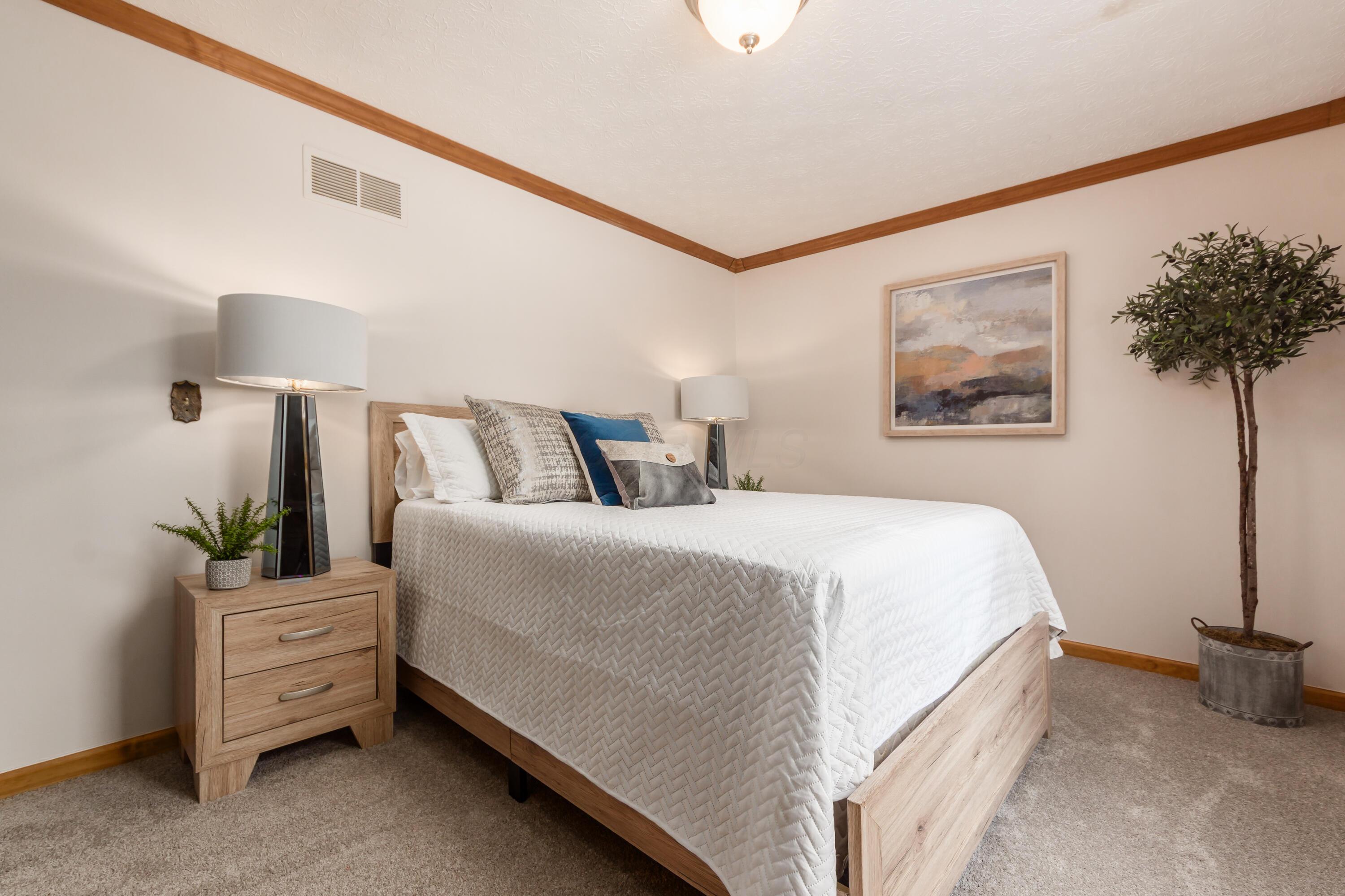 6253 Headley Heights Court