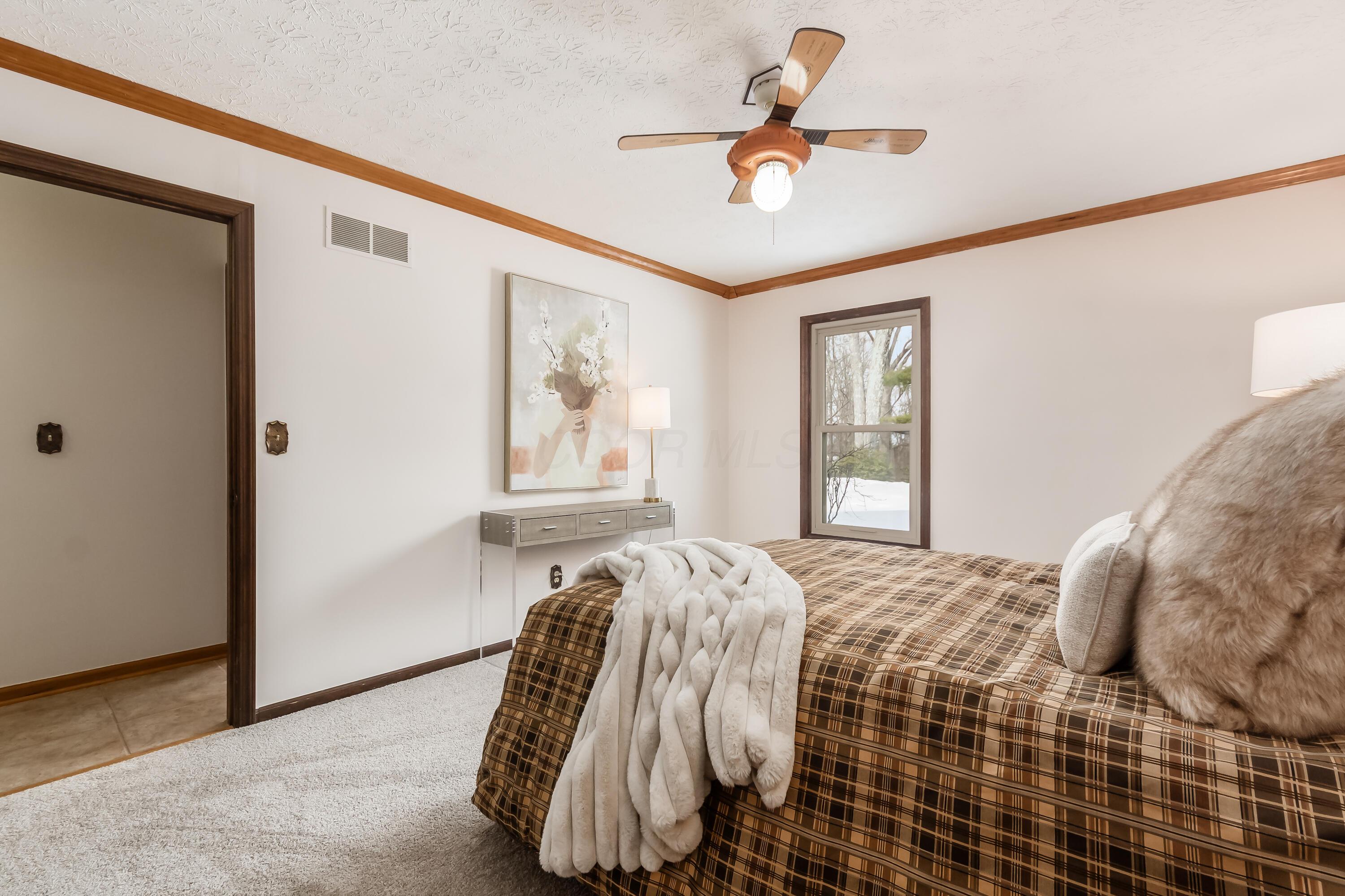 6253 Headley Heights Court