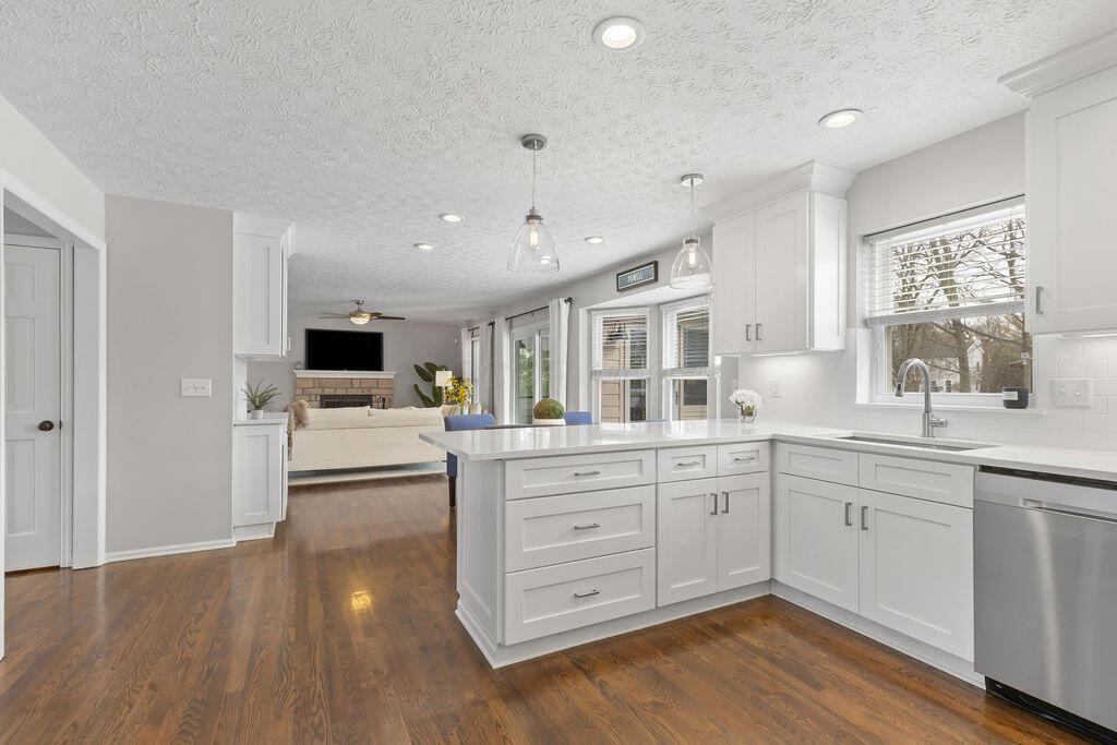 424 Whitaker Avenue S