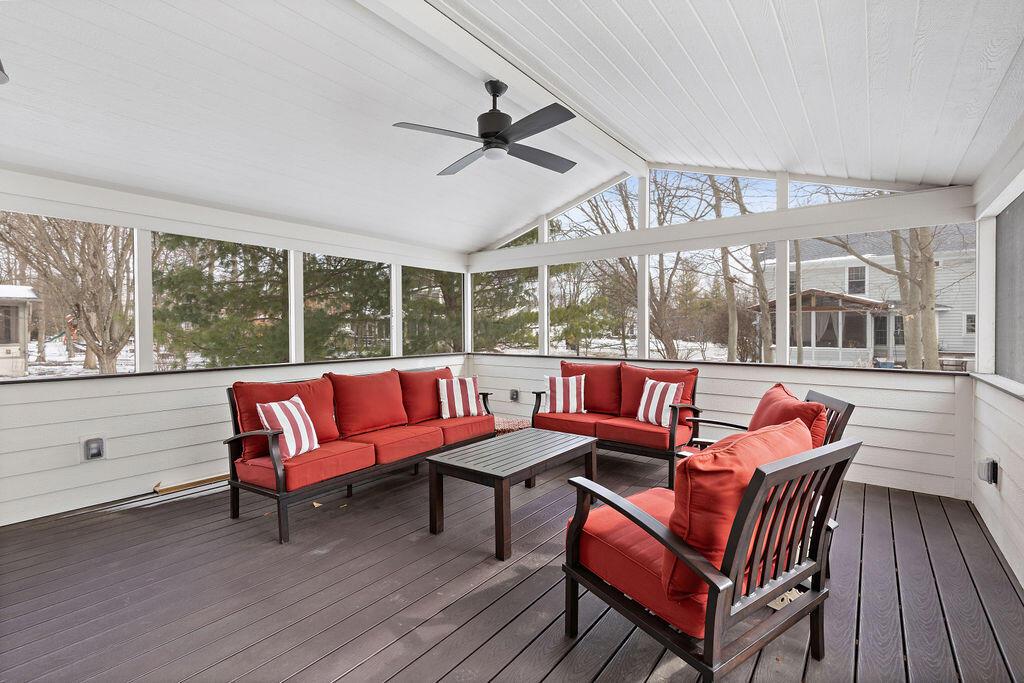 424 Whitaker Avenue S