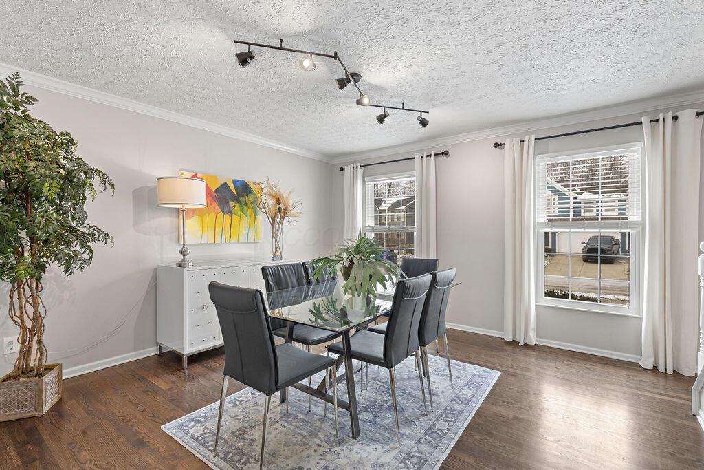 424 Whitaker Avenue S