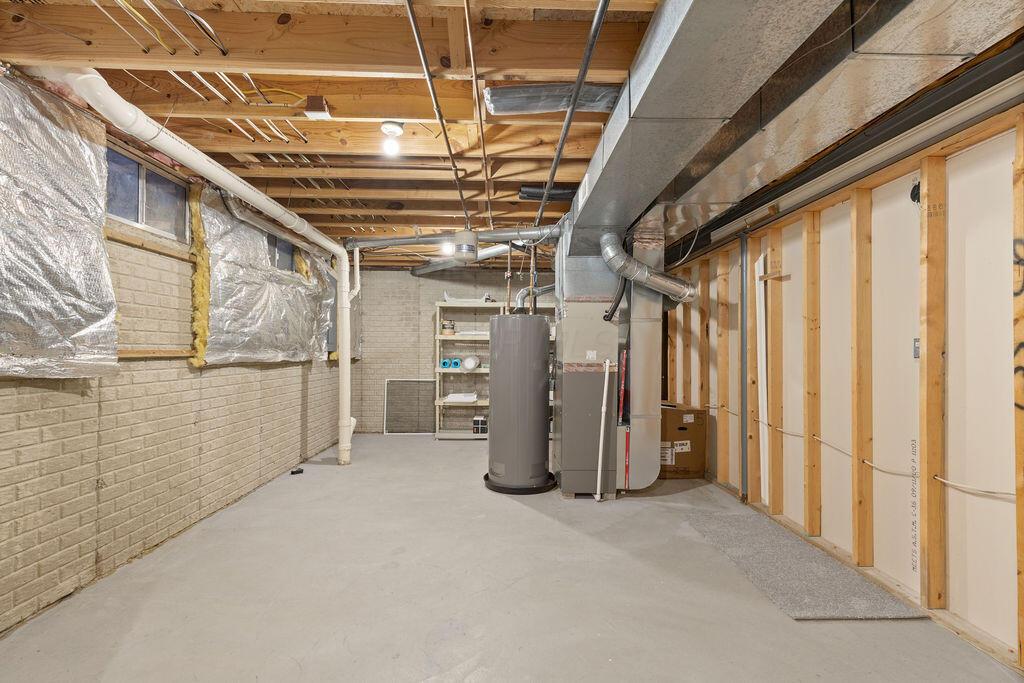 424 Whitaker Avenue S