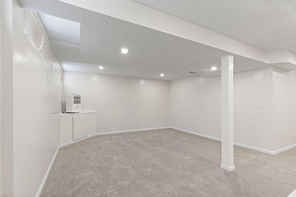 424 Whitaker Avenue S