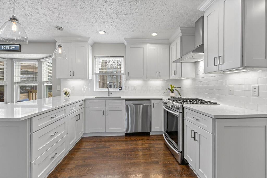 424 Whitaker Avenue S