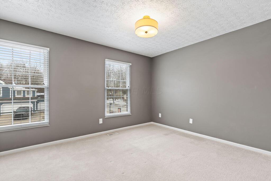 424 Whitaker Avenue S