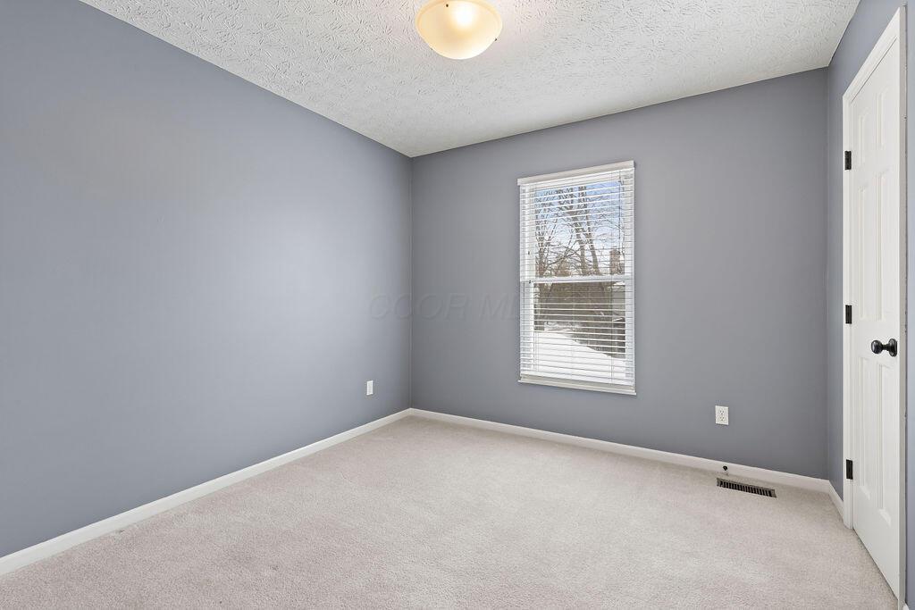 424 Whitaker Avenue S