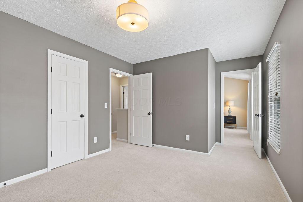 424 Whitaker Avenue S