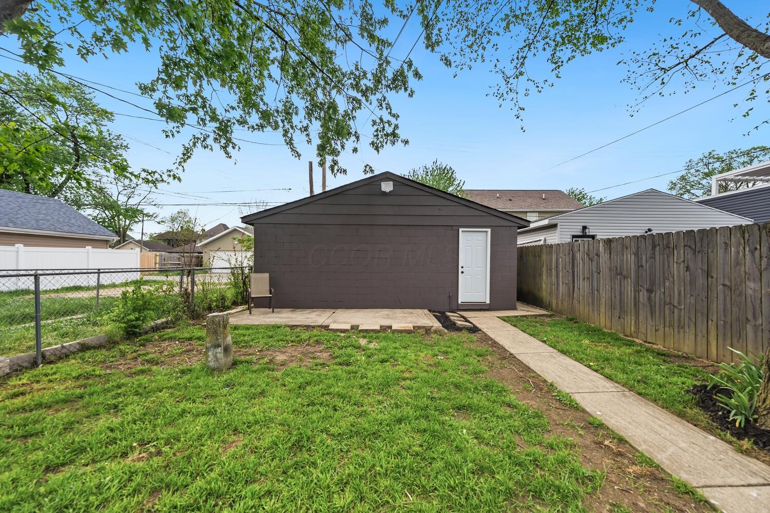981 Linwood Avenue