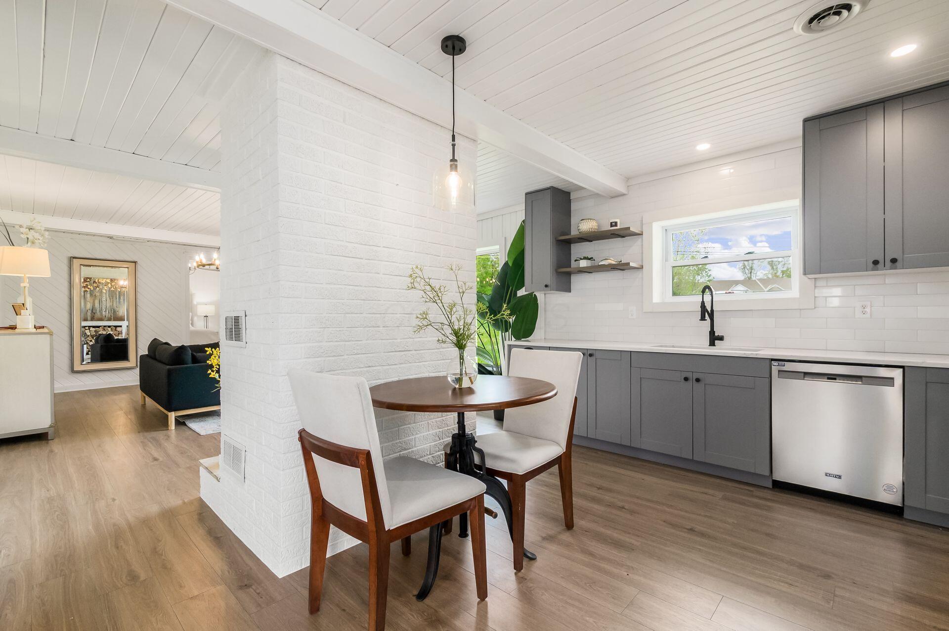 4450 E Johnstown Road