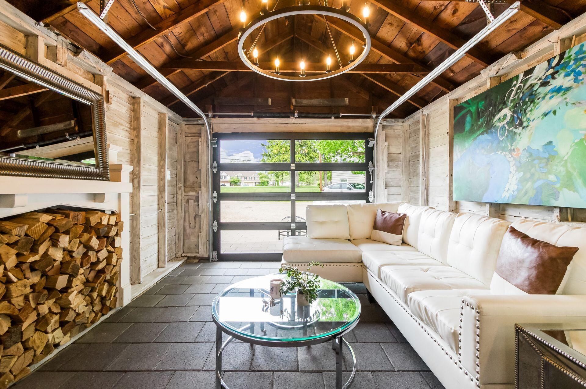 4450 E Johnstown Road