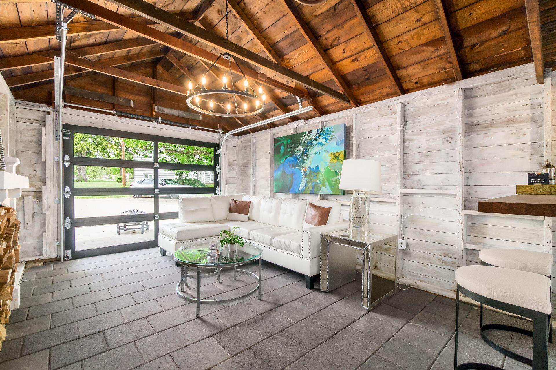 4450 E Johnstown Road